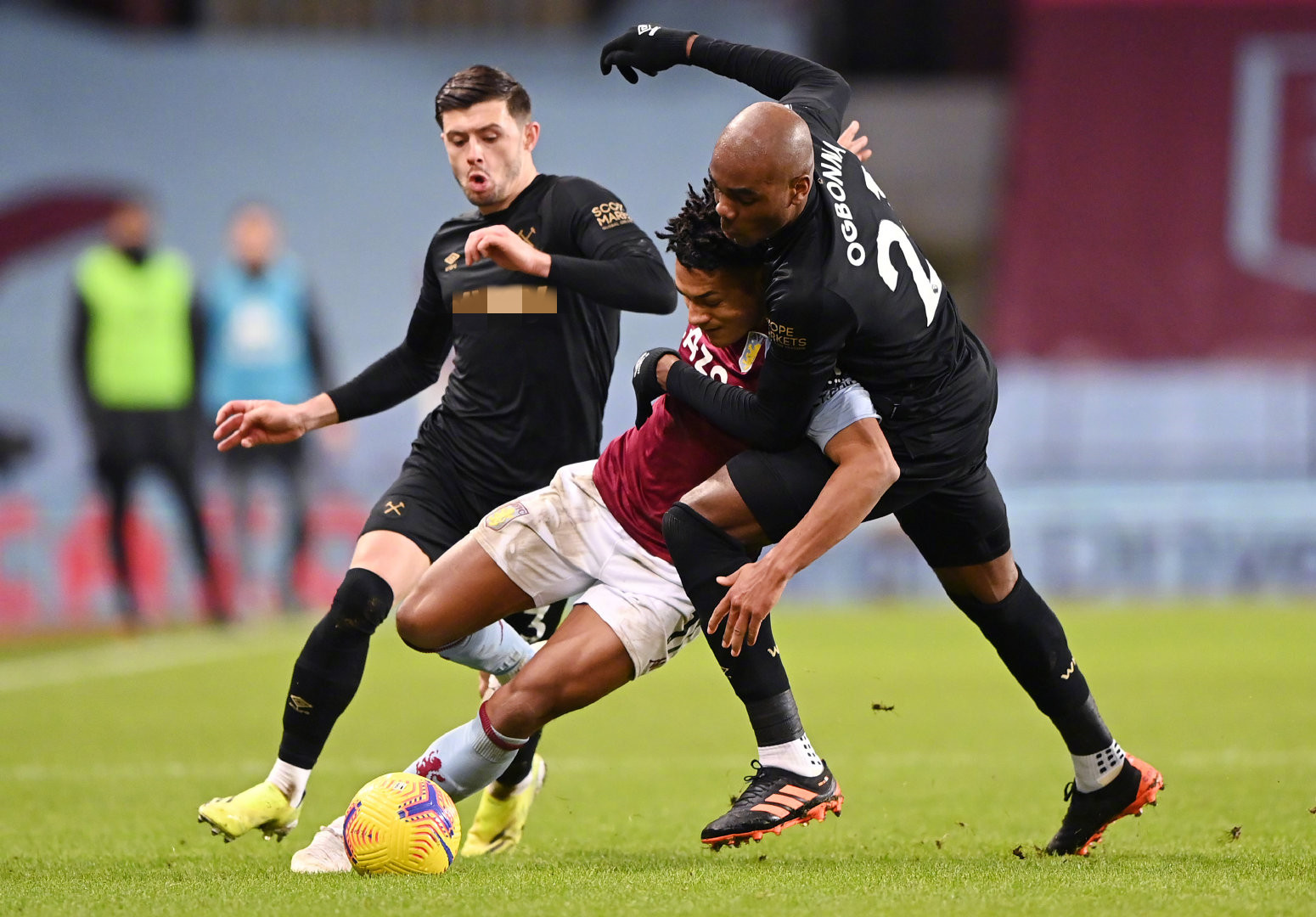 展示了他作 展示了他作